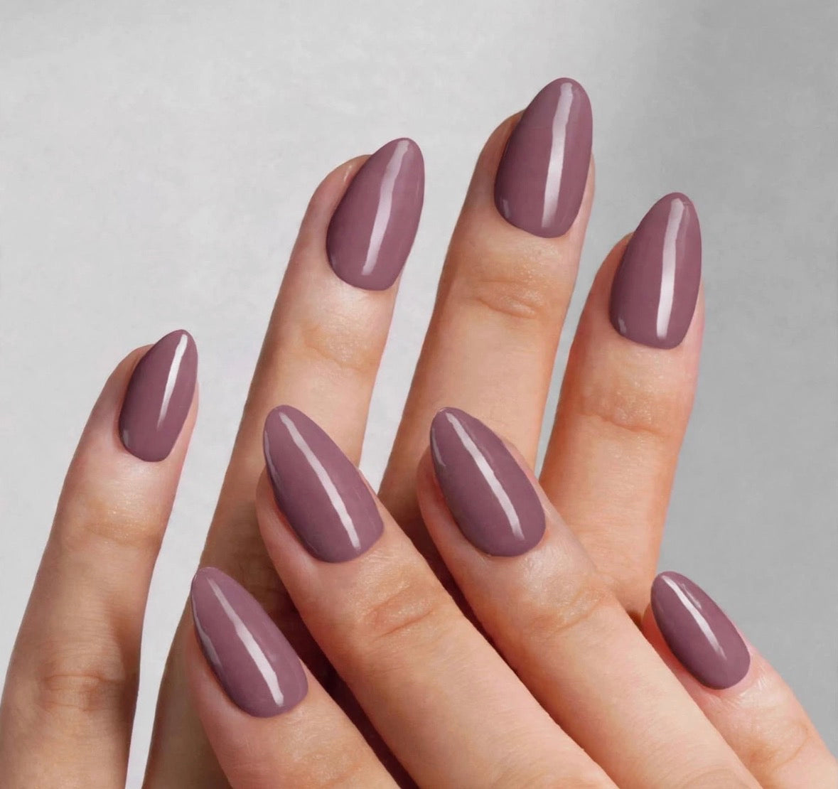 Berry Gloss Short Almond
