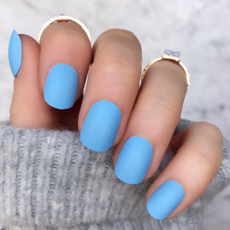 Short Blue Nails 2025 – Matte & Chic