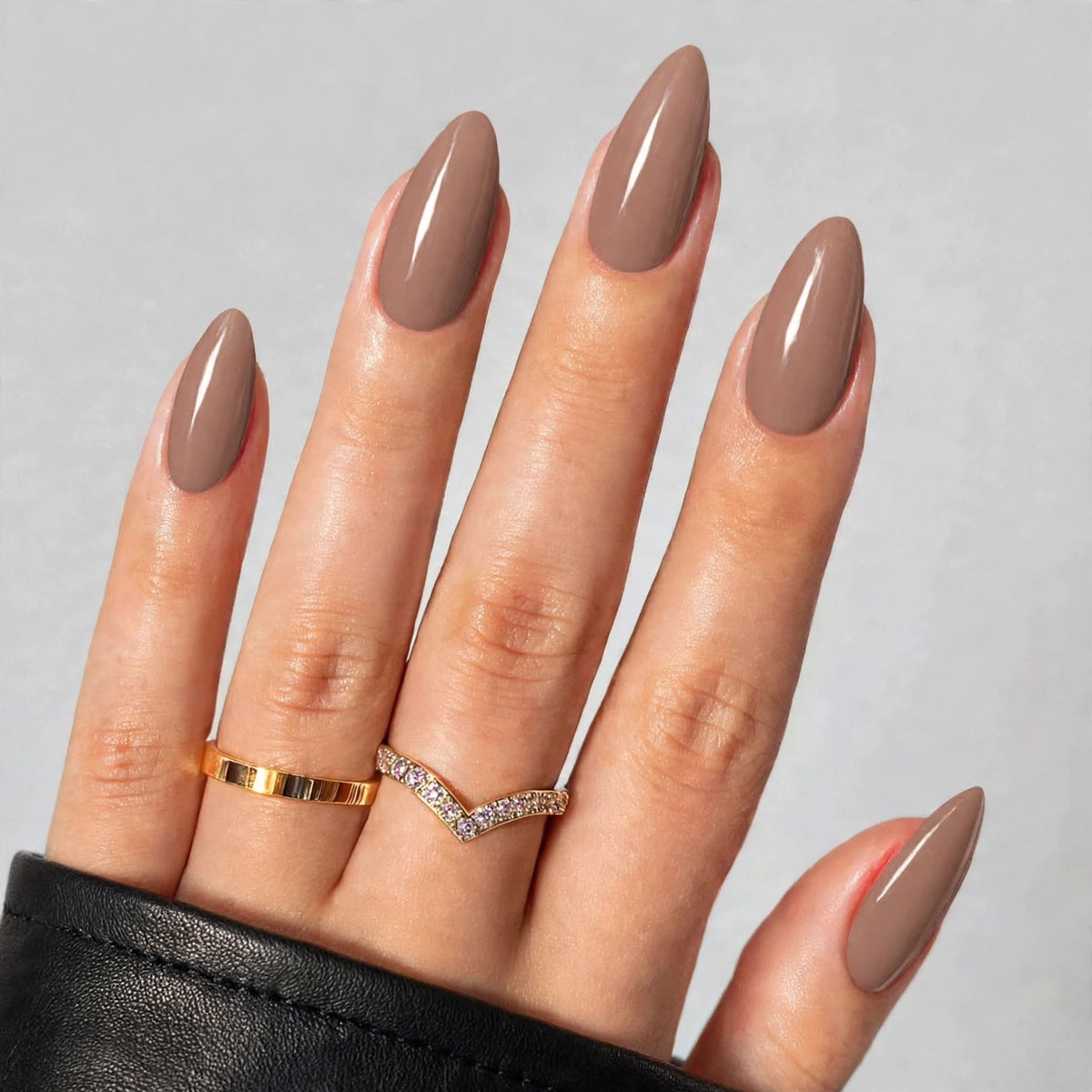 Brown Gloss Almond
