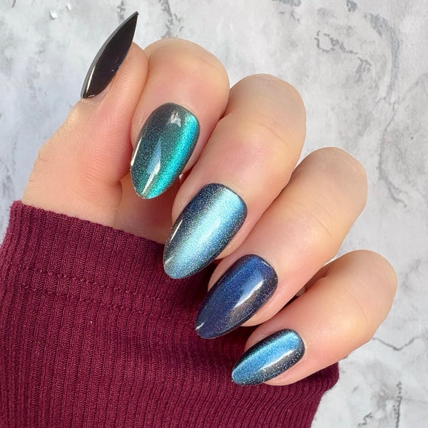 Twilight Short Almond