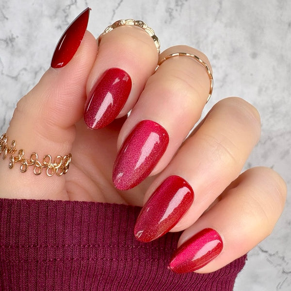 Cat Eye - Scarlet Short Almond