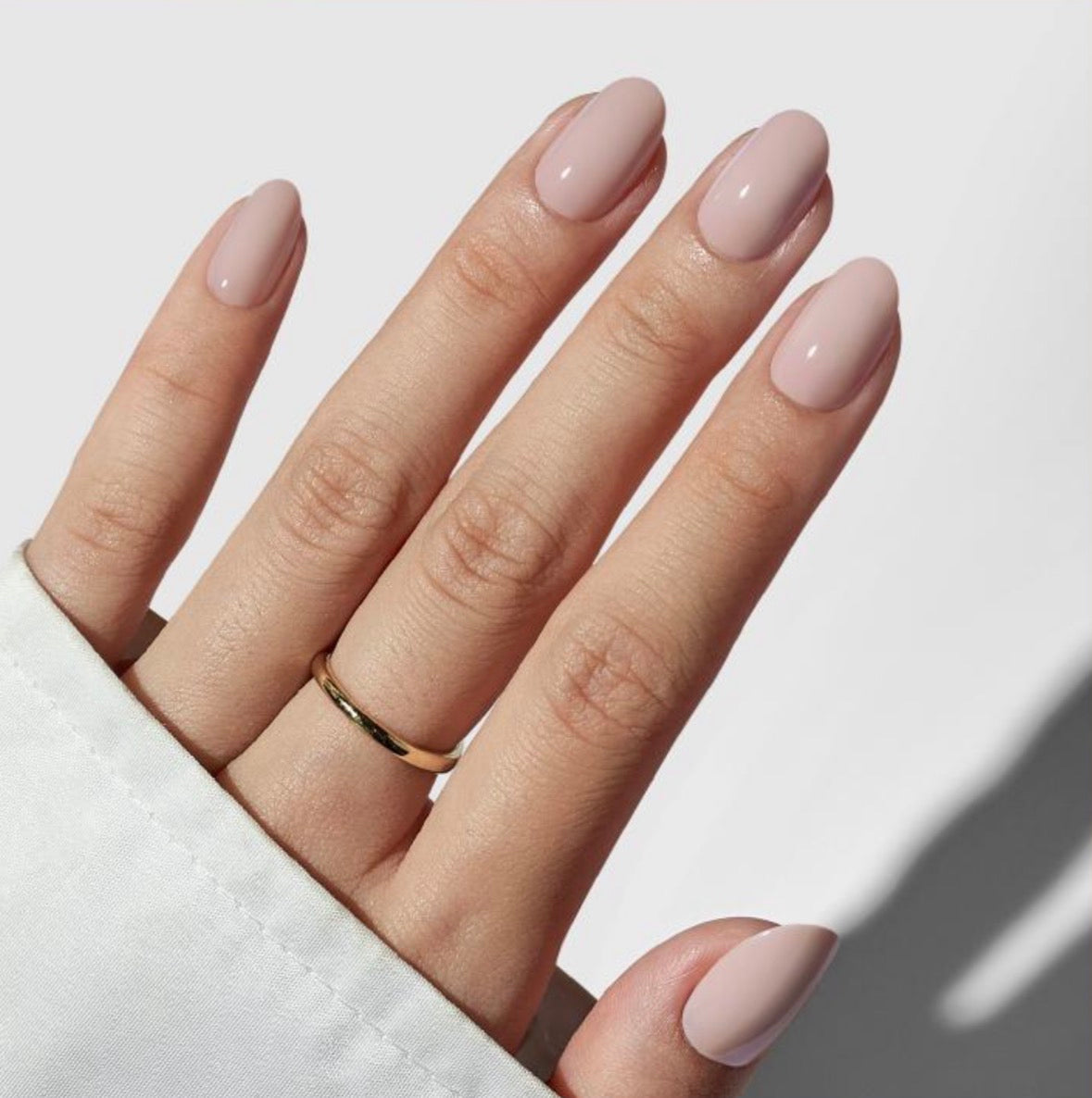 Nude Gloss Short Oval