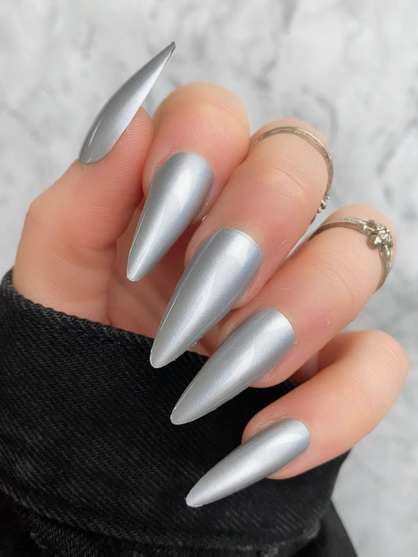 NEW! Silver Chrome Super Stiletto