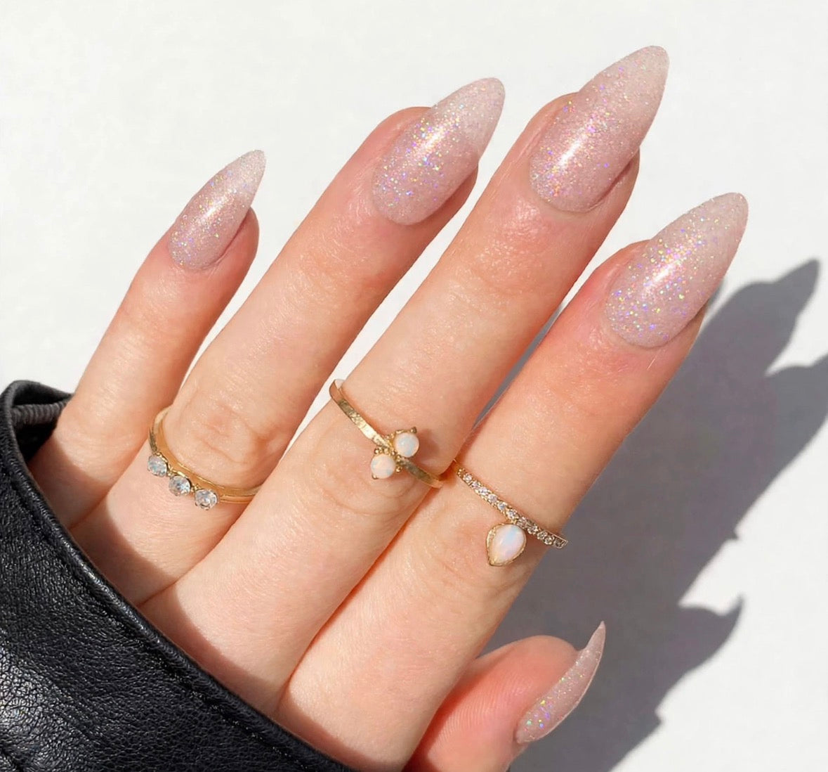 Holographic Neutral Almond