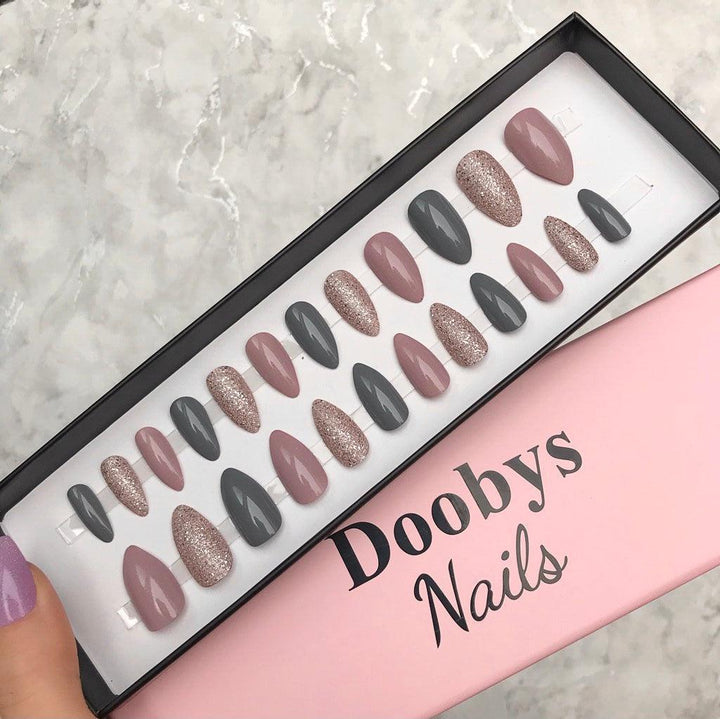 Block Liz Almond - doobysnailsltd