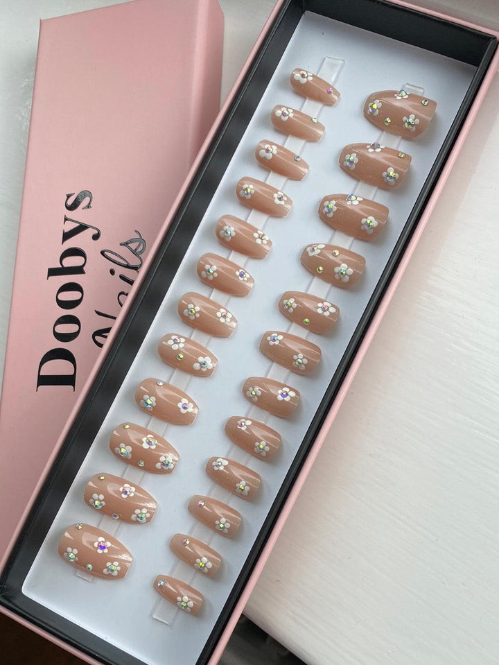 Flower Diamante - Now Available in all shapes - doobysnailsltd