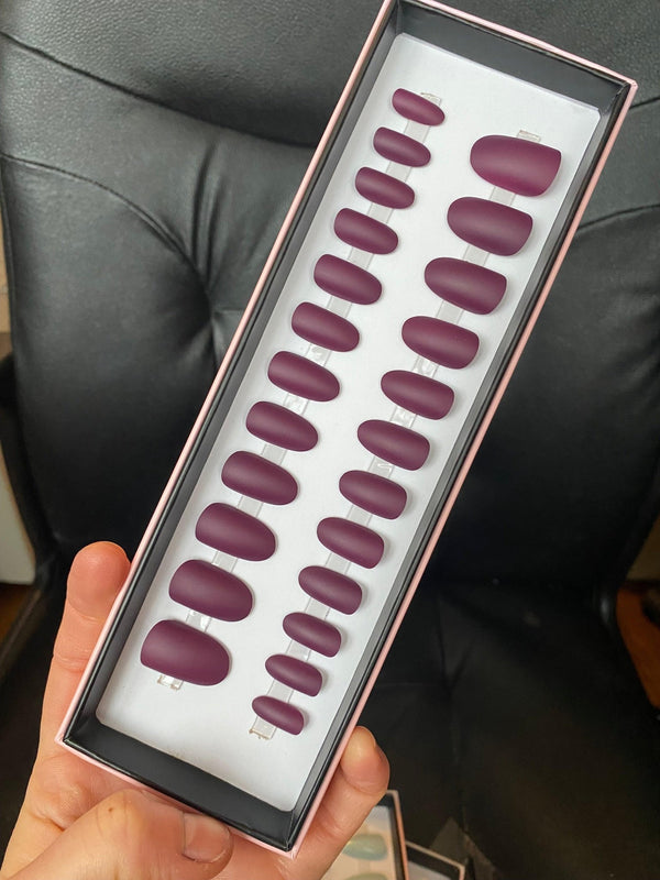 Last One! Maroon Oval - doobysnailsltd