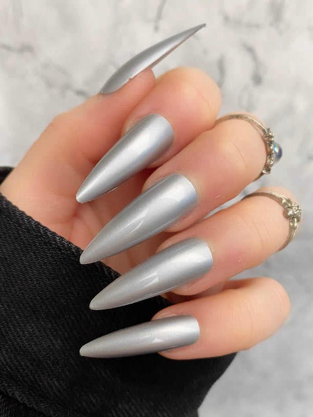 NEW! Silver Chrome Super Stiletto - doobysnailsltd