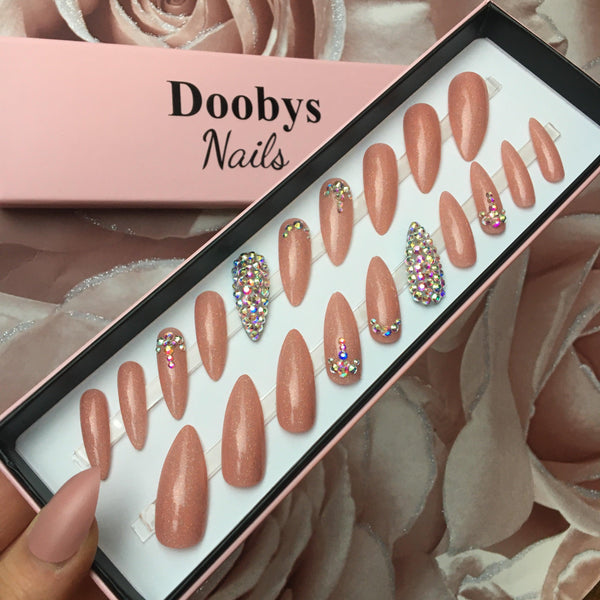 Peachy Queen Long Stiletto - doobysnailsltd