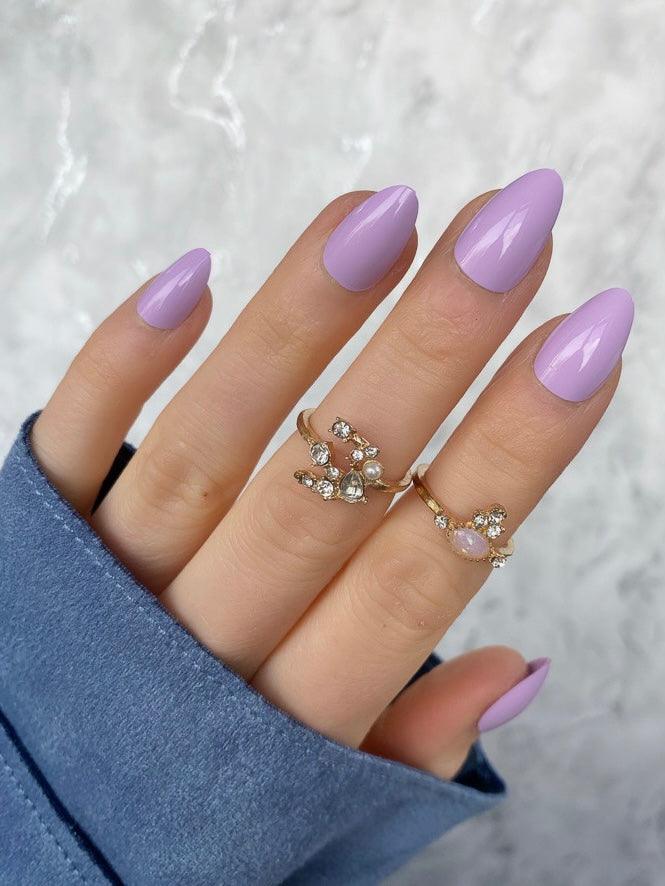 Soft Lilac Gloss Short Almond - doobysnailsltd